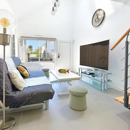 Dumet Duplex Avec Exterieur 4 à 6p 500m De La *